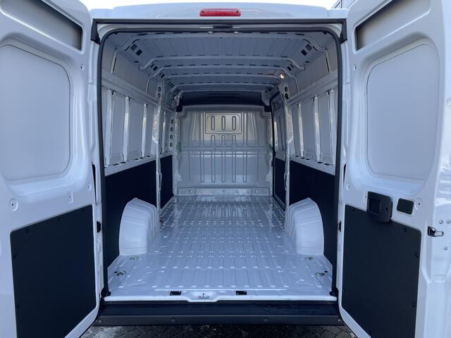 Opel MOVANO 165pk Zwaar L4H2 3.5t (Airco - Parkeersensoren - 270gr achterdeuren - Cruise Controle)