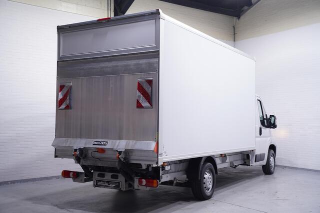 Opel MOVANO 2.2D 140 pk Bakwagen met Laadklep va 419,- p/mnd Airco, Cruise Control, 3-Zits, LxBxH 430x201x210 cm