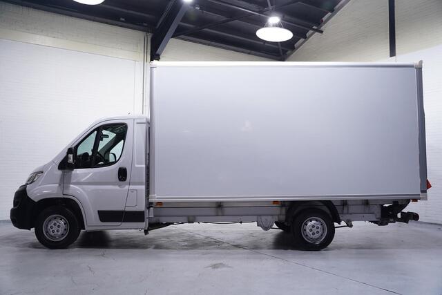 Opel MOVANO 2.2D 140 pk Bakwagen met Laadklep va 419,- p/mnd Airco, Cruise Control, 3-Zits, LxBxH 430x201x210 cm