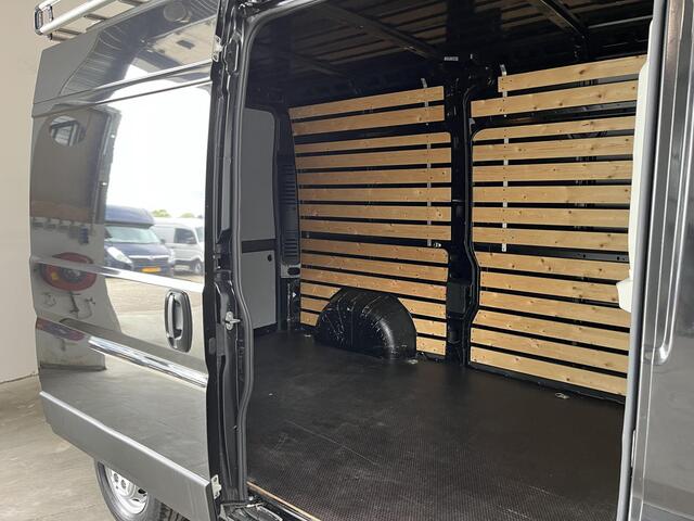 Opel MOVANO 2.2D 140 L2H2 Edition Airco Navigatie Parkeersensoren Trekhaak Cruise Imperiaal