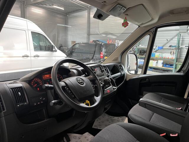 Opel MOVANO 2.2D 140 L2H2 Edition Airco Navigatie Parkeersensoren Trekhaak Cruise Imperiaal