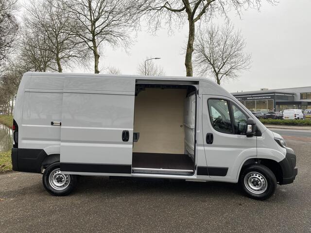 Opel MOVANO Electric 3.5t L3H2 ZWAAR 110 kWh | 420 KM WLTP | Houten afwerking laadruimte | Multimedia | DAB+ | NAVI | Apple Carplay | Android Auto | Achteruitrijcamera | Parkeersensoren achter | Bestuurdersstoel comfort | Bank voorpassagiers | van ¤57.921 voor ¤49.40