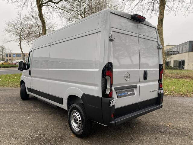 Opel MOVANO Electric 3.5t L3H2 ZWAAR 110 kWh | 420 KM WLTP | Houten afwerking laadruimte | Multimedia | DAB+ | NAVI | Apple Carplay | Android Auto | Achteruitrijcamera | Parkeersensoren achter | Bestuurdersstoel comfort | Bank voorpassagiers | van ¤57.921 voor ¤49.40