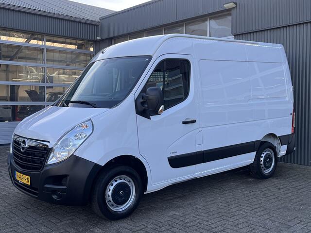 Opel MOVANO 2.3 CDTI BiTurbo L1H2 Airco Cruise controle Parkeerhulp achter Achteruitrijcamera Kastinrichting 2-Persoons Schuifdeur Zijruit rechts Euro 6 Bpm vrij !!1e eigenaar Dealer onderhouden