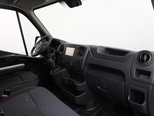 Opel MOVANO 2.3CDTI L2H2 3-Persoons Navi Ecc Camera Cruise Control Bluetooth Regen/Lichtsensor Pdc Betonplex vloer Lat om Lat betimmering Schuifdeur Navigatiepakket EURO 6 Y