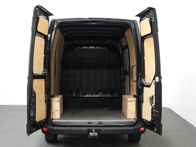Opel MOVANO 135pk L2H2 Navigatie Trekhaak Cruise control Airco Parkeersensoren Euro6