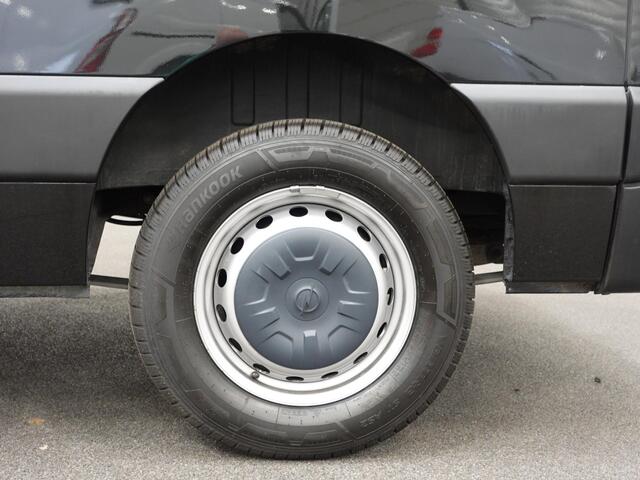 Opel MOVANO 135pk L2H2 Navigatie Trekhaak Cruise control Airco Parkeersensoren Euro6