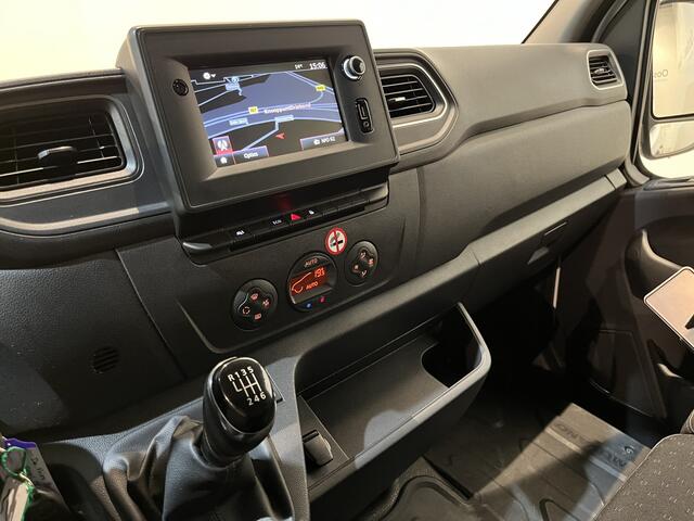Opel MOVANO 2.3 L2H2 136 PK Servicebus / Inrichting / Euro 6 / Airco / Cruise Control / Trekhaak / CarPlay / PDC / Navigatie / 3-Zits / 67.300 KM !!