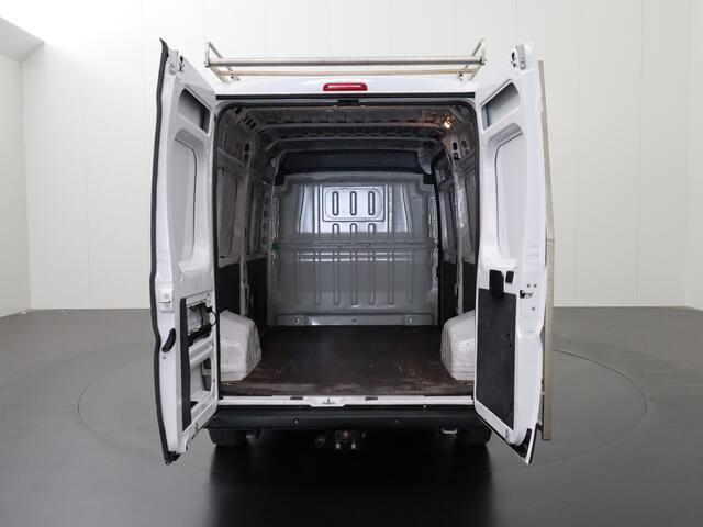 Opel MOVANO 2.2D 140PK Zwaar L2H2 Edition | Imperiaal | Trekhaak | Multimedia | Airco | Cruise | 3-Persoons | Betimmering