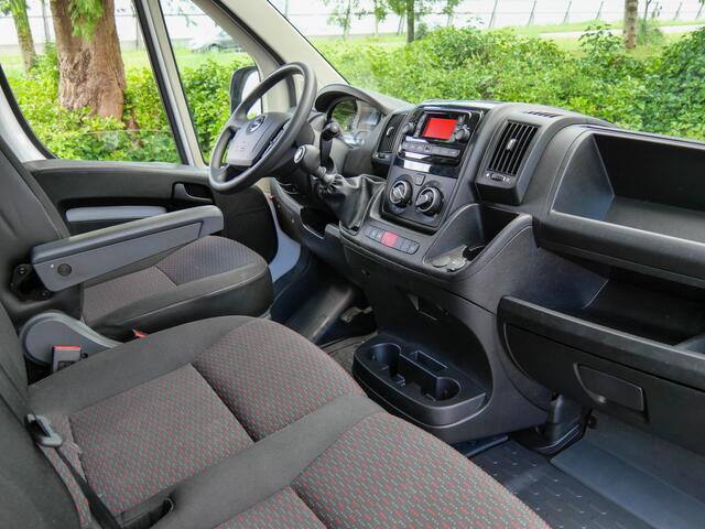 Opel MOVANO 2.2D 140pk Bakwagen Laadklep | CRUISE | AIRCO | MEUBELBAK | EURO 6 |