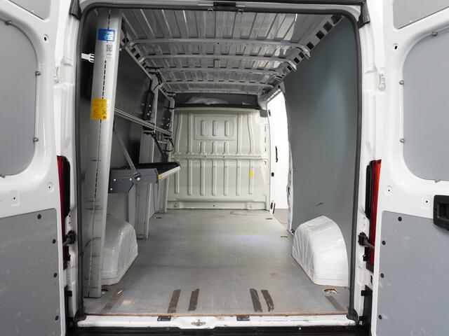 Opel MOVANO 2.2D 120PK L3H2 3-Persoons Navi DAB+ Airco Cruise Control Bluetooth Edition Treeplank Betonplex Vloer Wandbetimmering Schuifdeur 1e Eigenaar Euro 6