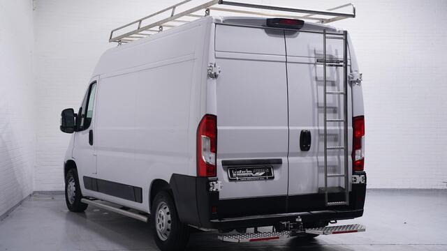 Opel MOVANO 2.2D 140 pk L2H2 Edition Airco, NAP, Imperiaal met Trap, Trekhaak 2.500 kg met Opstap, Navi, 1e Eigenaar, 3-Zits