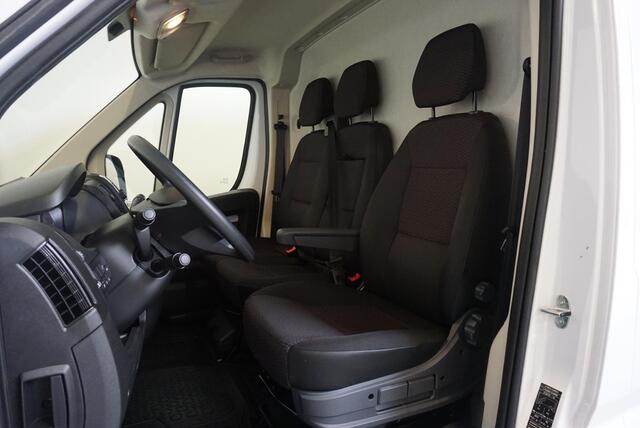 Opel MOVANO 2.2D 140 L2H2 Edition Opel Movano 2.2D 140 L2H2 Edition Airco Navi PDC Trekhaak Cruise control Nieuw Model