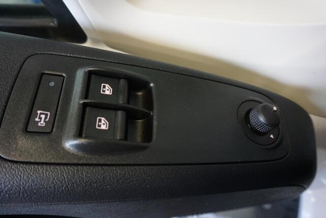 Opel MOVANO 2.2D 140 L2H2 Edition Opel Movano 2.2D 140 L2H2 Edition Airco Navi PDC Trekhaak Cruise control Nieuw Model