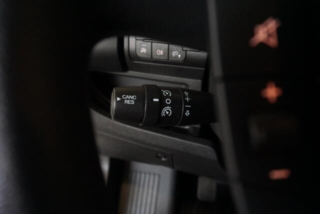 Opel MOVANO 2.2D 140 L2H2 Edition Opel Movano 2.2D 140 L2H2 Edition Airco Navi PDC Trekhaak Cruise control Nieuw Model