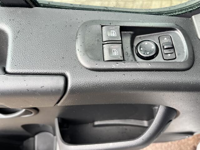 Opel MOVANO 2.3 Turbo L3H2 Airco Cruise controle Schuifdeur 2-Persoons Euro 6 1e eigenaar Sitebars Treeplank Telefoonverbinding