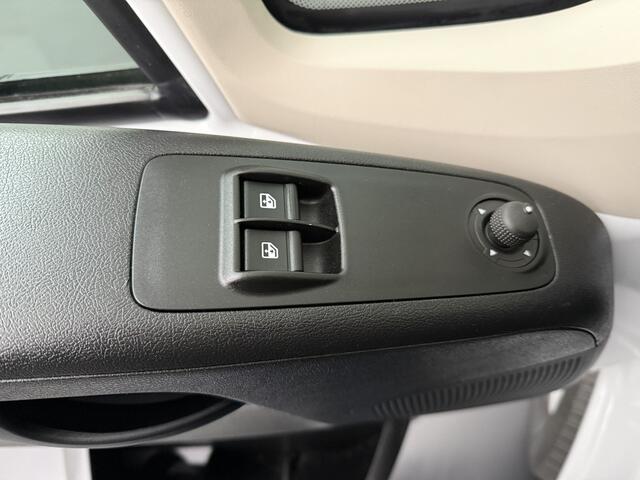 Opel MOVANO 2.2HDi Bakwagen+Laadklep | Airco | Camera | Cruise | 3-Zits