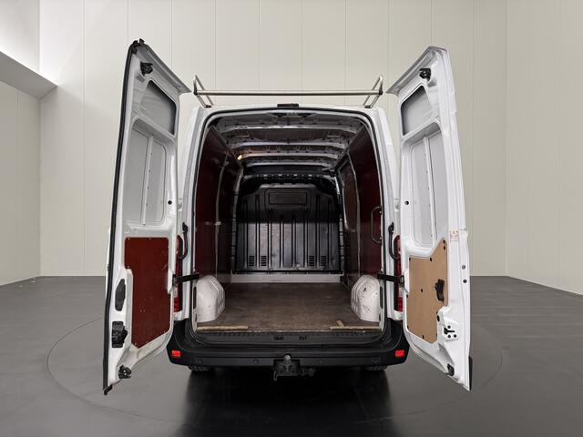 Opel MOVANO 2.3Turbo 150PK L2H2 | Imperiaal | Trekhaak | Navigatie | Camera | Airco | Cruise | Betimmering | 3-Zits