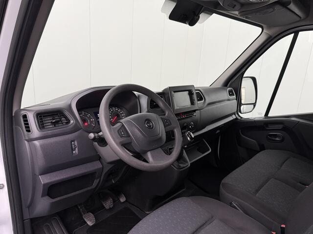 Opel MOVANO 2.3Turbo 150PK L2H2 | Imperiaal | Trekhaak | Navigatie | Camera | Airco | Cruise | Betimmering | 3-Zits