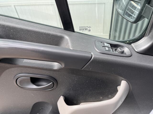 Opel MOVANO 2.3 CDTI BiTurbo L2H2 Airco Cruise controle Omvormer Kastinrichting Telefoon voorbereiding Camera Schuifdeur Euro 6 !! 1e eigenaar Ook ideaal voor ombouw naar camper !!