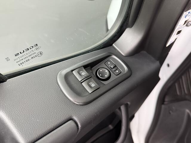 Opel MOVANO 2.3 Turbo 135PK L2H2 | 2500Kg Trekhaak | Airco | Camera | Cruise | 3-Zits | Betimmering