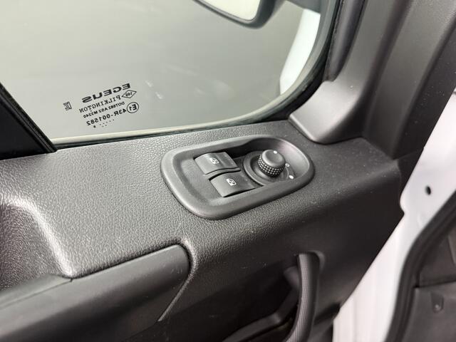 Opel MOVANO 2.3CDTI 145PK BiTurbo L2H2 | Imperiaal | Trekhaak | Navigatie | Camera | Airco | Cruise | 3-Zits
