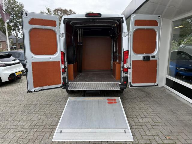 Opel MOVANO 2.2D 140 Zwaar L2H2 3.5t | 3 Zitplaatsen | Elektrische Laadklep | Achteruitrijd Camera | Laadruimte Betimmering | Airco & Cruise Control |