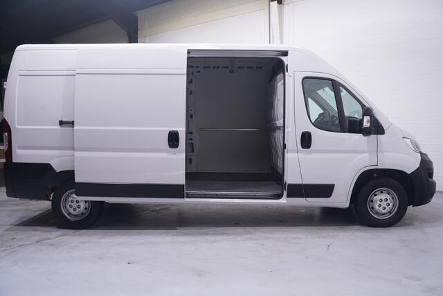Opel MOVANO 2.2D 140 pk L3H2 Airco ECC, Navi, Camera Laadruimte Pakket, PDC achter, 3-Zits