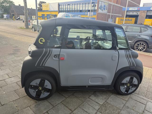 Opel Rocks-e Brommobiel Base | lage kilometerstand | nieuwstaat |