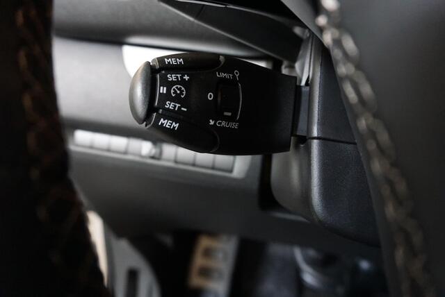 Opel VIVARO L3H1 Edition Dubbele Cabine Airco Navi Trekhaak Cruise Control