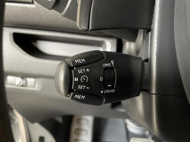Opel VIVARO 2.0 CDTI L2H1 Edition 3-zits Automaat Airco Navi Bluetooth