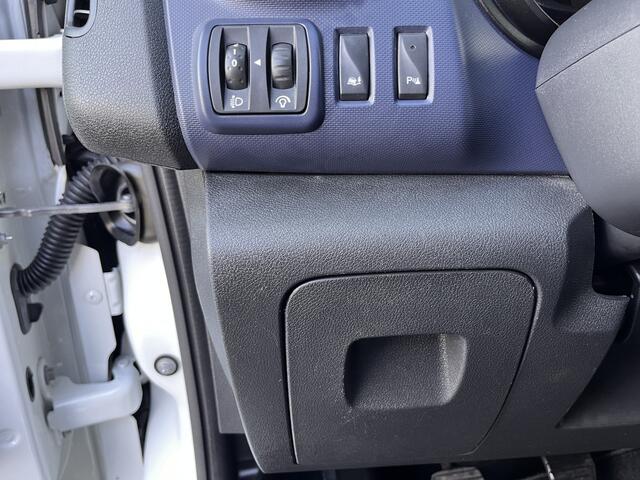 Opel VIVARO 1.6 CDTI L2H1 Airco Cruise controle Kastinrichting Trekhaak 2000kg trekgewicht Bluetooth telefoon voorbereiding Schuifdeur 3-Persoons 1e eigenaar Euro 6