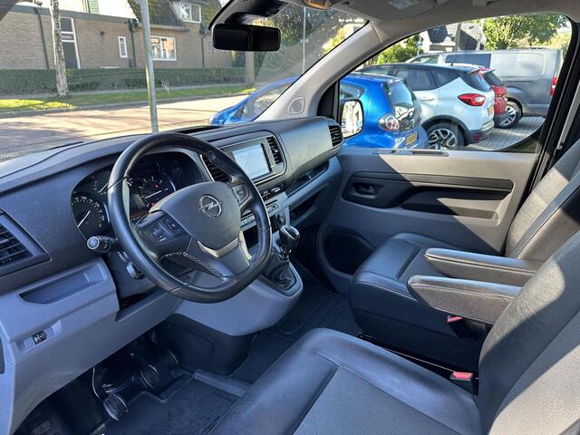Opel VIVARO 2.0 CDTI 150 PK L3H1 Innovation | Zeer nette bus ! | Navigatie | Climate Control | Camera | Dode Hoek Bewaking | Zijschuifdeur | Cruise Control | DAB+ Radio | Parkeersensoren | Apple Carplay & Android Auto | LED Dagrijverlichting | Reservewiel |