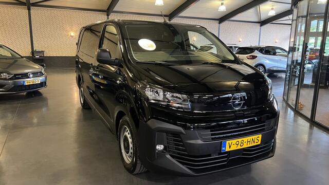 Opel VIVARO 2.0 DIESEL 145 L3 DC