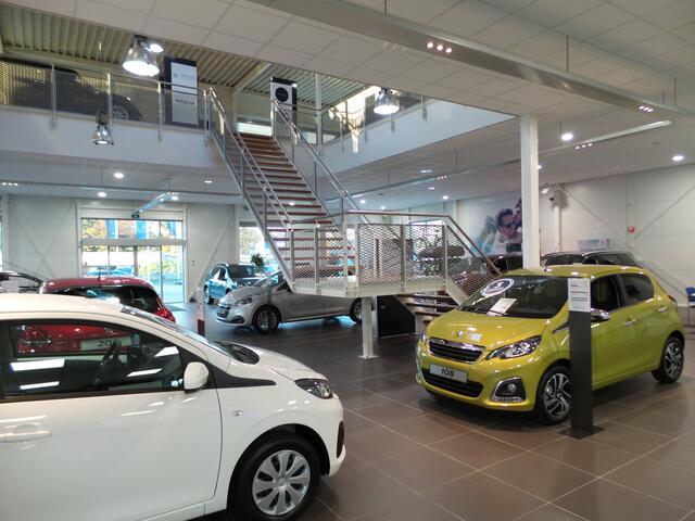 Opel VIVARO 2.0 Diesel 145 L2 2.9% FINANCIAL LEASE - PACK CITY NAV