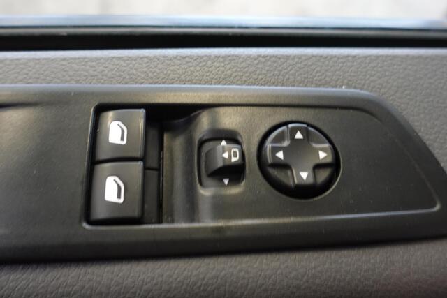 Opel VIVARO 102 pk L3H1 Edition Dubbele Cabine Airco PDC 6zits