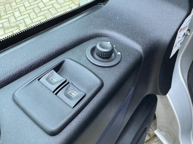 Opel VIVARO 1.6 CDTI 120PK L2H1 GB / Dubbele schuifdeur / Airco / Trekhaak /