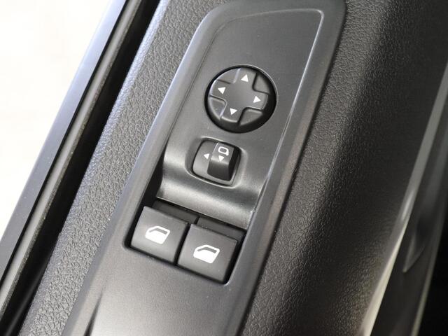 Opel VIVARO 2.0 CDTI 145 pk L3H1 Edition 3-zits Automaat Airco Navigatie Bluetooth Trekhaak