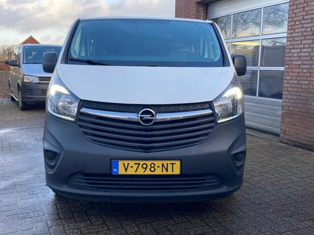 Opel VIVARO dubbele cabine, L2H1, 130pk, airco, cruise, pdc