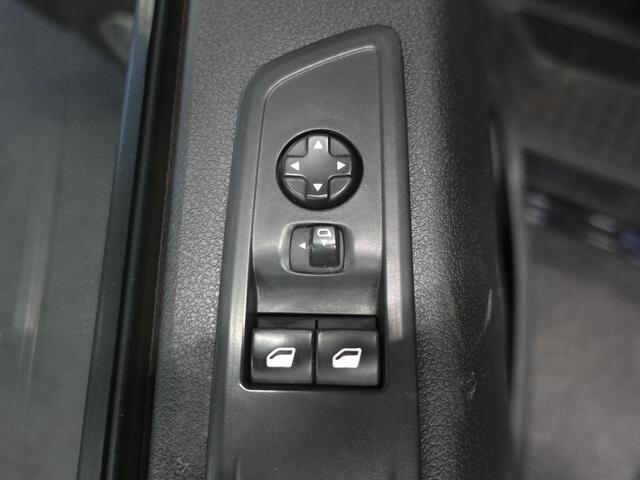 Opel VIVARO 2.0 CDTI L3H1 Dubbele Cabine Edition Navigatie Airco Cruise control Camera Trekhaak imperiaal