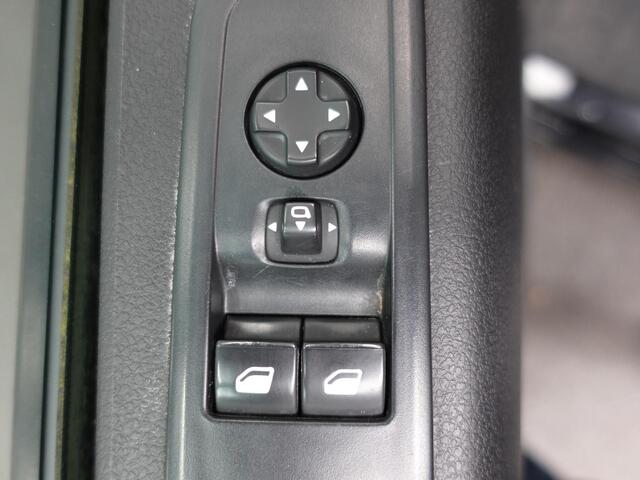 Opel VIVARO 145pk Automaat Dubbele cabine L3H1 Edition Navigatie Cruise Camera Trekhaak Airco