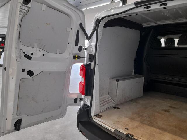 Opel VIVARO 2.0 CDTI L3H1 145PK Dubbele Cabine Edition Navigatie Trekhaak Cruise control Airco