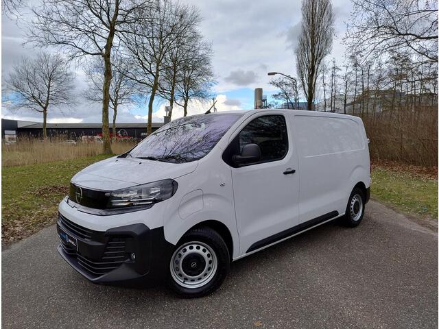 Opel VIVARO Electric L2 75 kWh 136 PK | Multimedia | Apple Carplay | Android Auto | NAVI | Achteruitrijcamera | Parkeersensoren achter | Scheidingswand comfort | Bestuurdersstoel comfort | Bank voorpassagiers | e-PTO 400V | Reservewiel | van ¤46.797 voor ¤39.050 ex. 