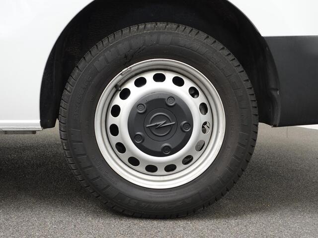 Opel VIVARO 102 pk L3H1 Edition 3-zits Airco Navi Trekhaak