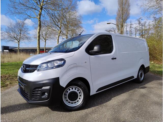 Opel VIVARO Vivaro-e L3 75 kWh 136pk | Actie op = op! | NAVI | Multimedia | Apple Carplay | Android Auto | Parkeersensoren achter | Bestuurdersstoel comfort | Bank voorpassagiers met opbergruimte| ECall pakket met geprogrammeerd voorverwarmen | Laadkabel | Reservewie