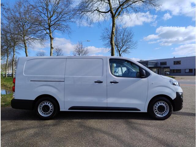 Opel VIVARO Vivaro-e L3 75 kWh 136pk | Actie op = op! | NAVI | Multimedia | Apple Carplay | Android Auto | Parkeersensoren achter | Bestuurdersstoel comfort | Bank voorpassagiers met opbergruimte| ECall pakket met geprogrammeerd voorverwarmen | Laadkabel | Reservewie