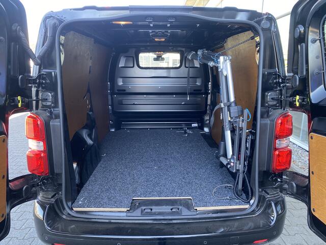 Opel VIVARO Rolstoelbus / Scootmobielbus 2.0 BlueHDi 180 S&S L1 Automaat (Zo goed als nieuwe Vivaro met volautomatische kofferbaklift!)