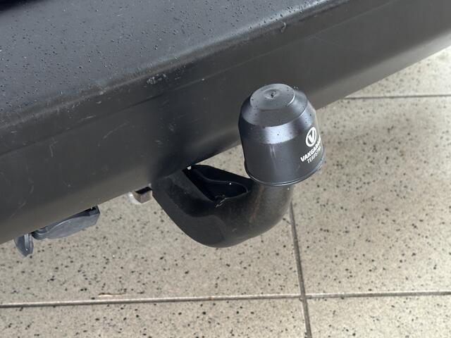 Opel VIVARO 2.0 CDTI L2H1 Edition/ Trekhaak/ Dubbele Schuifdeur/ Camera/ Imperiaal/ Half-Leder/ Apple + Android/ DAB+/ Navi/ Dode-Hoek DET./ Airco/ Cruise/ Bluetooth/ Multi. Stuur/ PDC V+A.