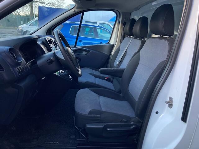 Opel VIVARO L2H1, trekhaak, imperiaal