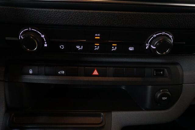 Opel VIVARO Vivaro-e 75kWh L2H1 Innovation Cruise Control Airco Navi Camera 3-zits